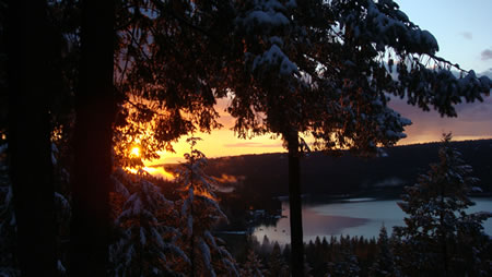 sunset1 This has nothing to do with real estate sales, just to remember the beauty that is around us. Picture courtesy of my next door neighbor Jocelyne Pietto