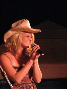 Katie Heward, the 2009 Nevada County Fair Idol Competition winner, raised $575 for Sierra Services for the Blind