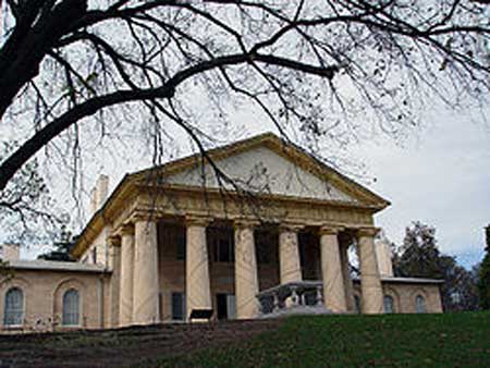 Arlington House photo courtesy Wikipedia